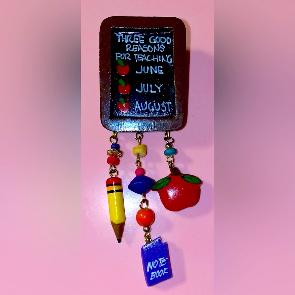 Vintage Teacher’s Brooch 🍎✏️📓